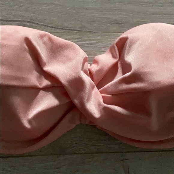 Pink crossover bandeau bikini - Picture 5 of 9